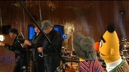 Ernie und Bert angeln mit der NDR Radiophilharmonie © NDR 